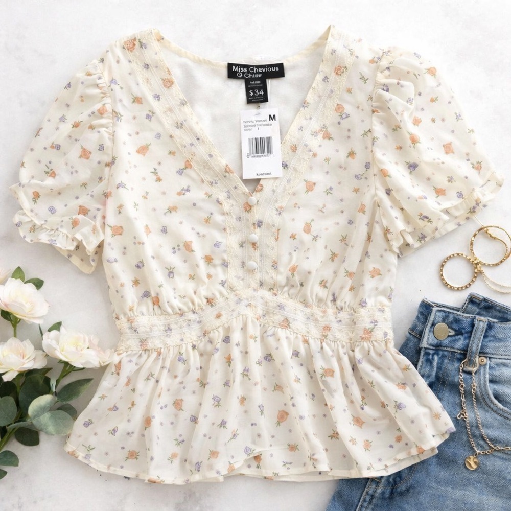 Miss Chievous Cream Floral Blouse Size M NWT
